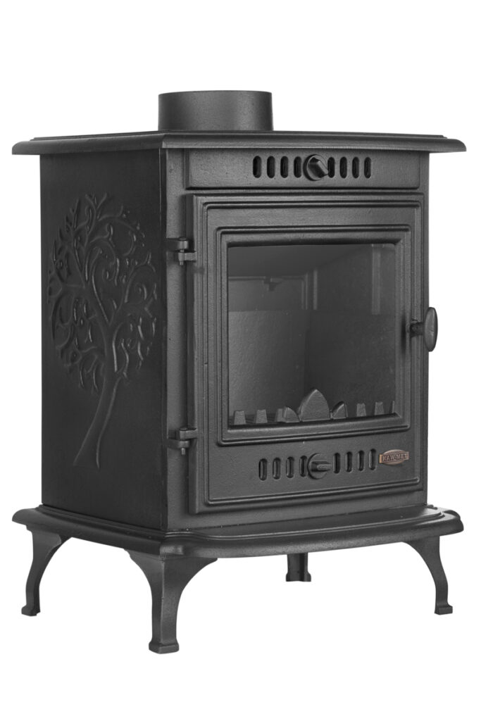 Zdjęcie produktowe żeliwnej kozy – ujęcie 3/4 z lewej strony, czarny korpus na nóżkach