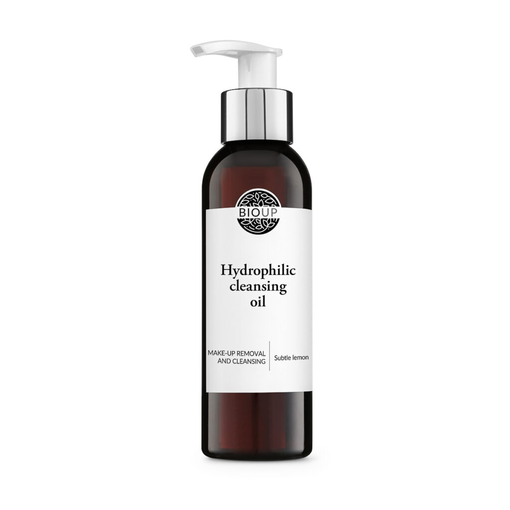 Hydrophilic cleansing oil „Subtle lemon” – olejek myjący w ciemnej butelce z pompką, zdjęcie produktowe na białym tle