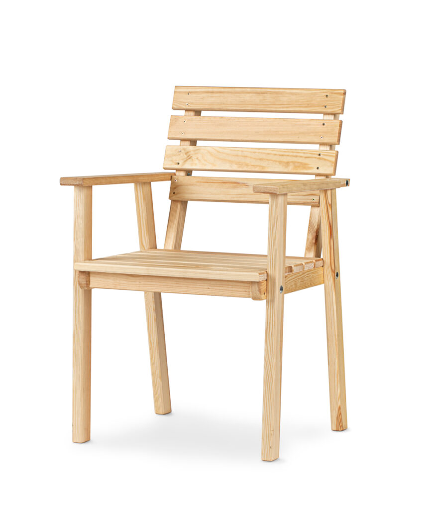 Packshot drewnianego krzesła ogrodowego – zdjęcia produktowe do katalogu i e-commerce