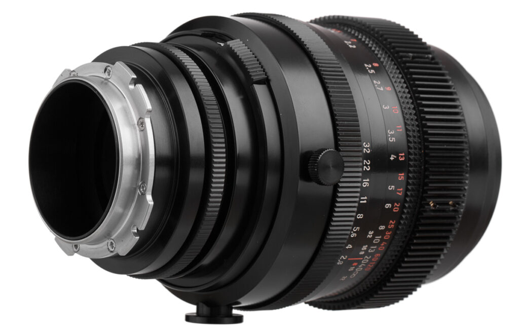 Obiektyw używany – fotografia produktowa sprzętu foto, ujęcie bagnetu