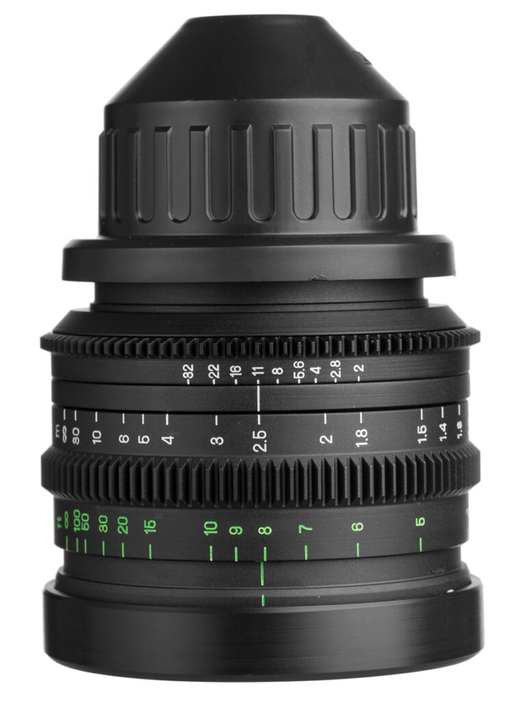 Używany obiektyw z dekielkiem – zdjęcia do e-commerce, komplet sprzedażowy